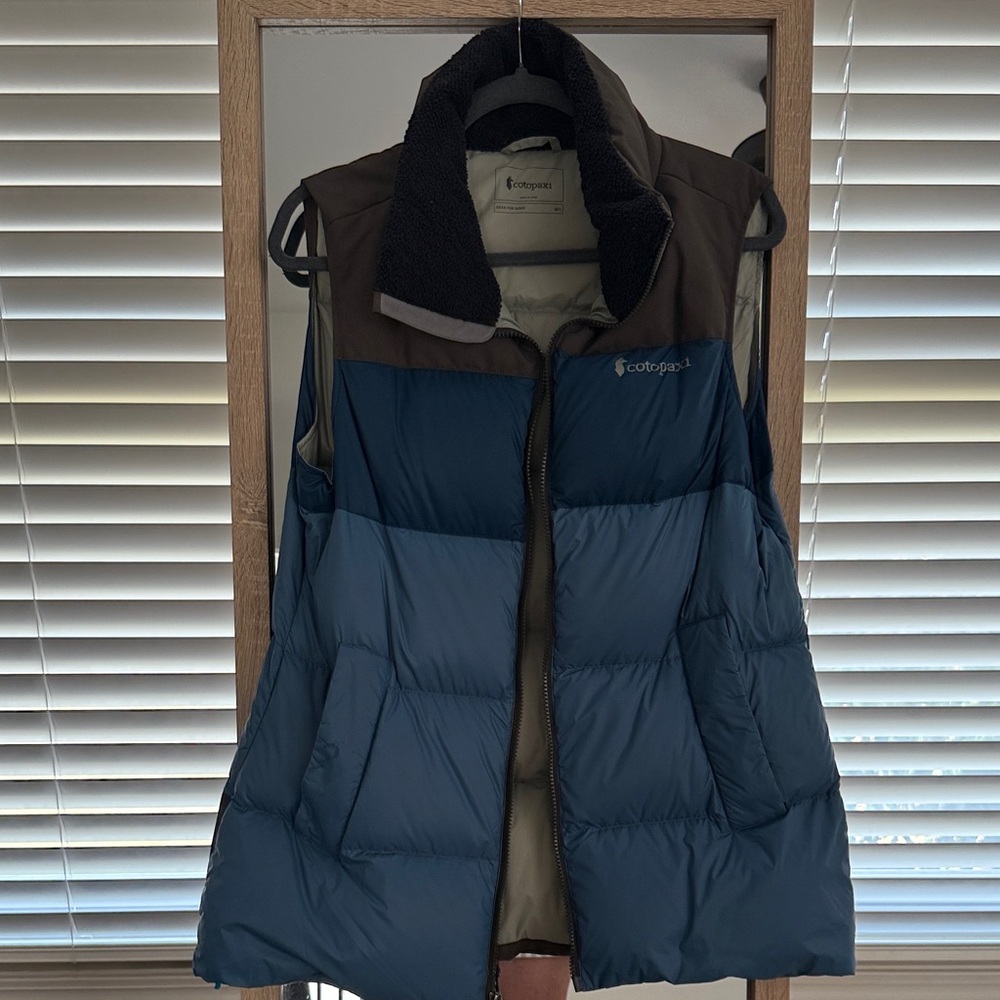 Cotopaxi Two-Tone Puffer Vest in Blue and Brown